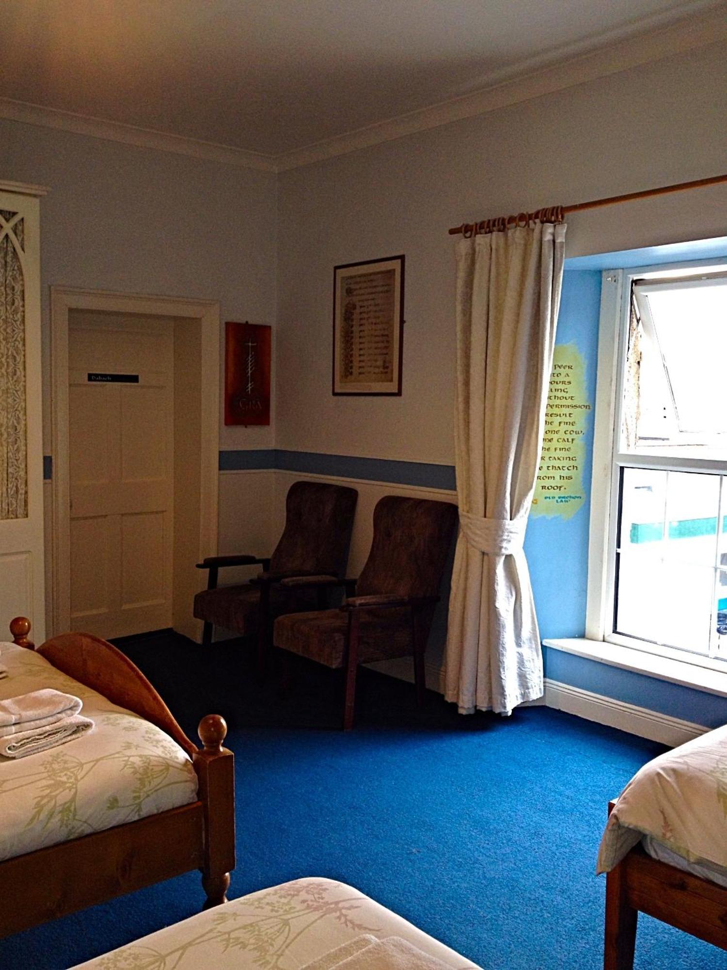 Cashel Town Center Inn Ruang foto
